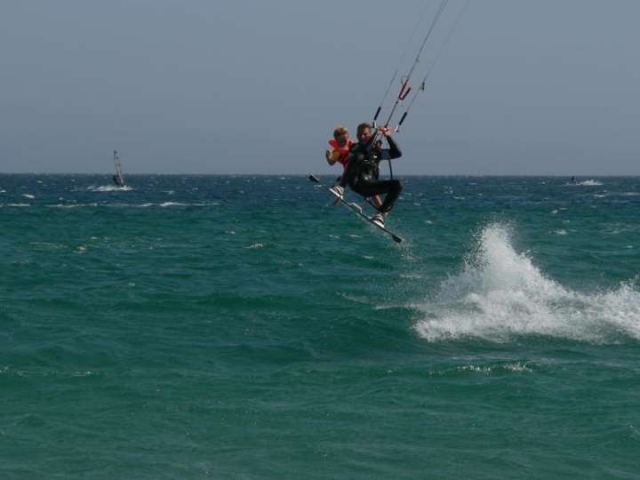  Kitesurfing School 